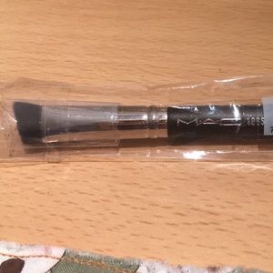 *NEW* MAC 106S Brush
